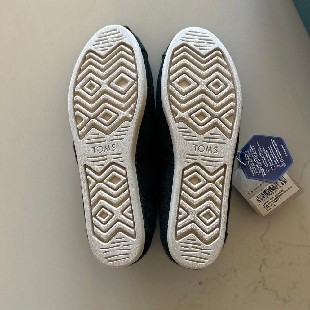 Toms Women's Green Loafers - Picture 4 of 7